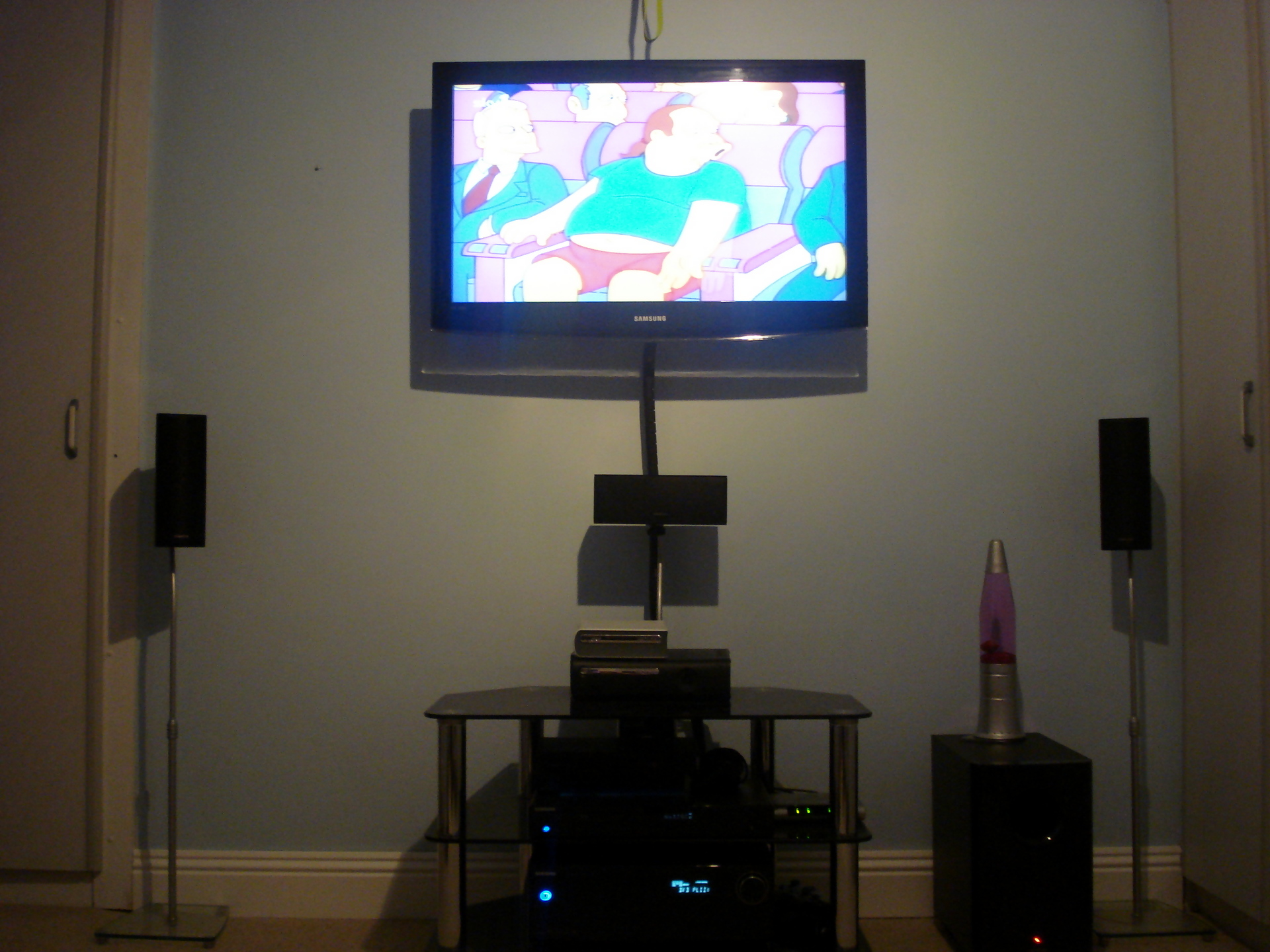 Bazman's Home Theater Gallery MY HOME CINEMA SET UP (16 photos)