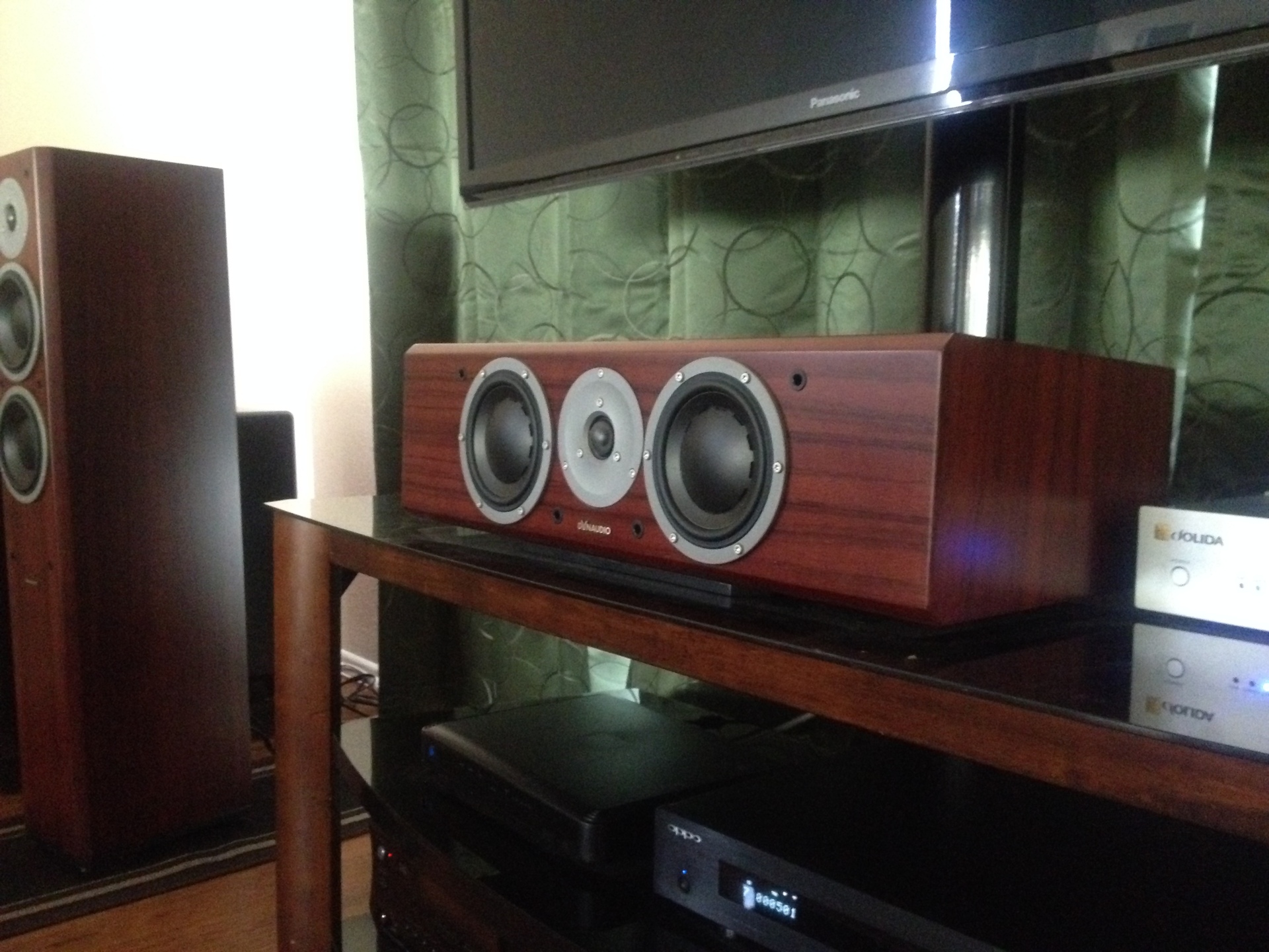 dynaudio focus 210c
