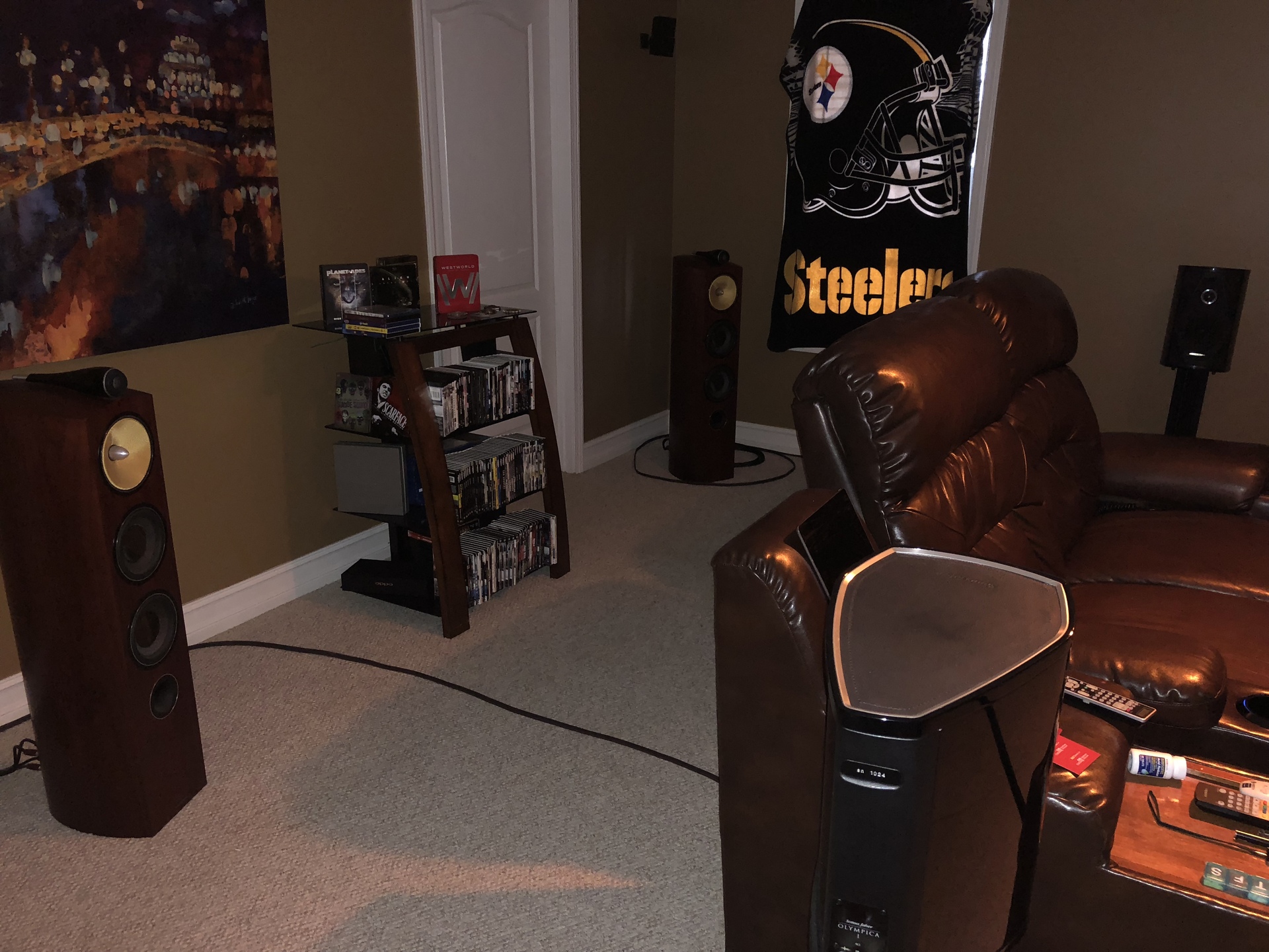 GmoneyJr's Home Theater Gallery Home Theater (7 photos)