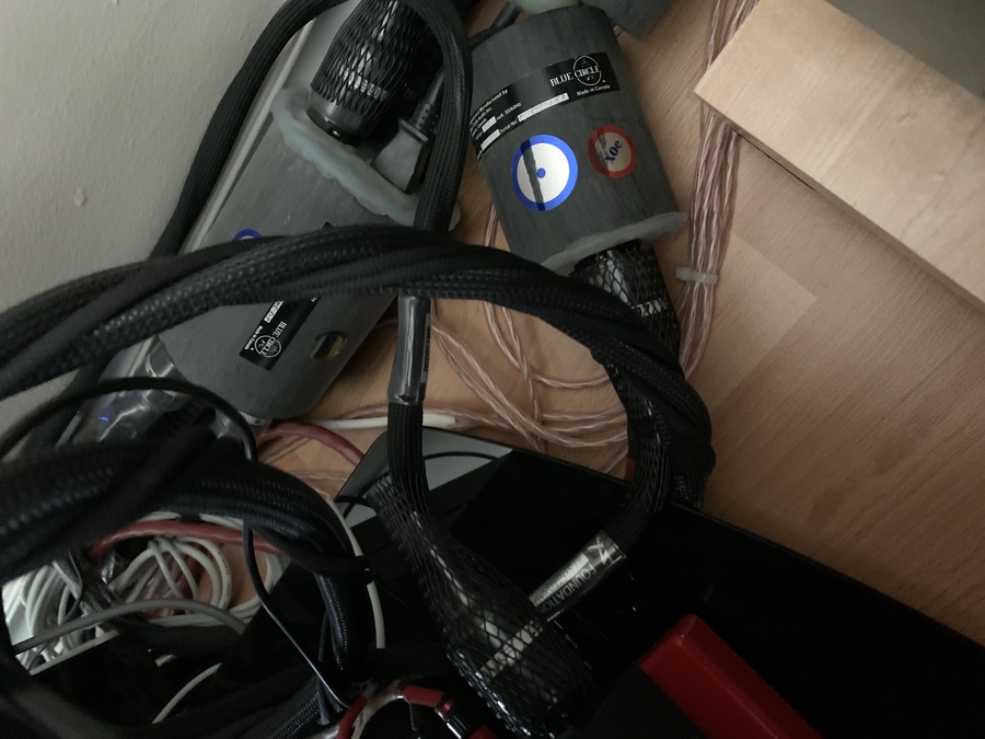 Foundaton 12 power cord