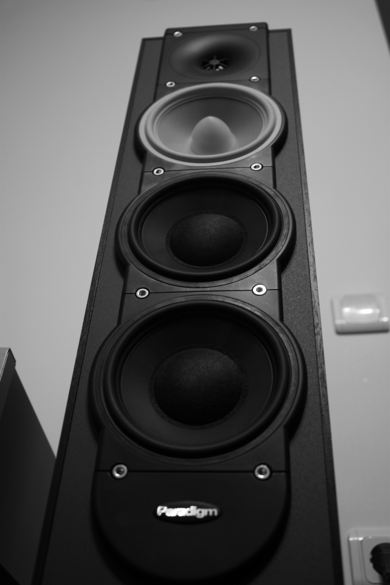 paradigm monitor 7v6