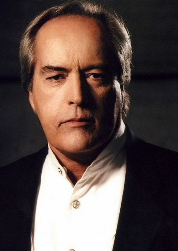 Powers Boothe