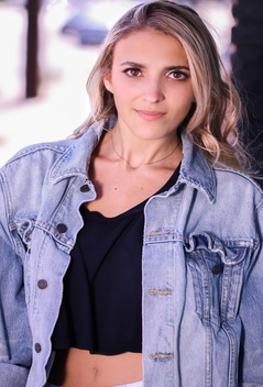 Roxy Striar