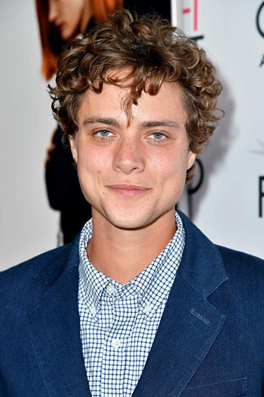 Douglas Smith (VI)