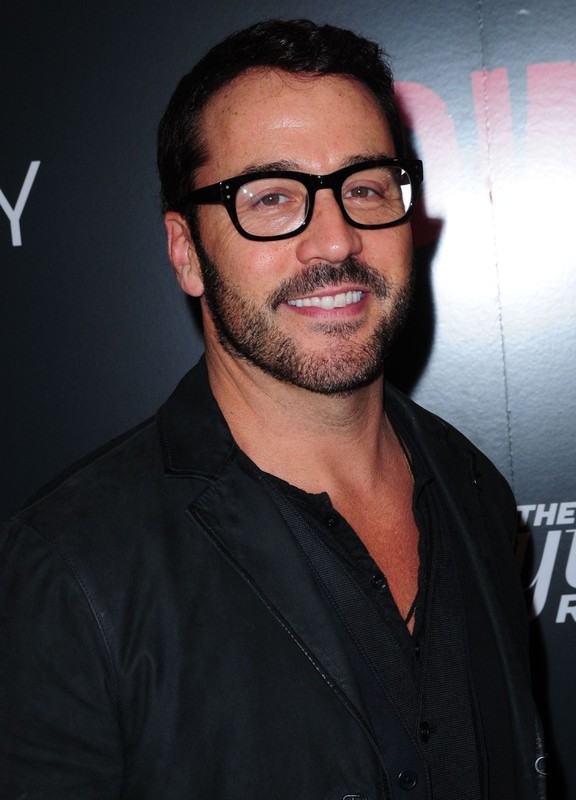 Next photo of Jeremy Piven