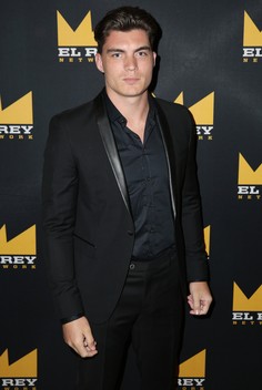 Zane Holtz