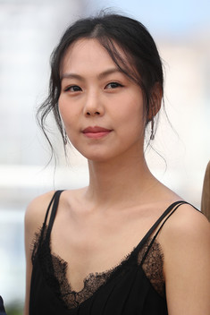 Kim Min-hee (actress, born 1982) - Wikipedia