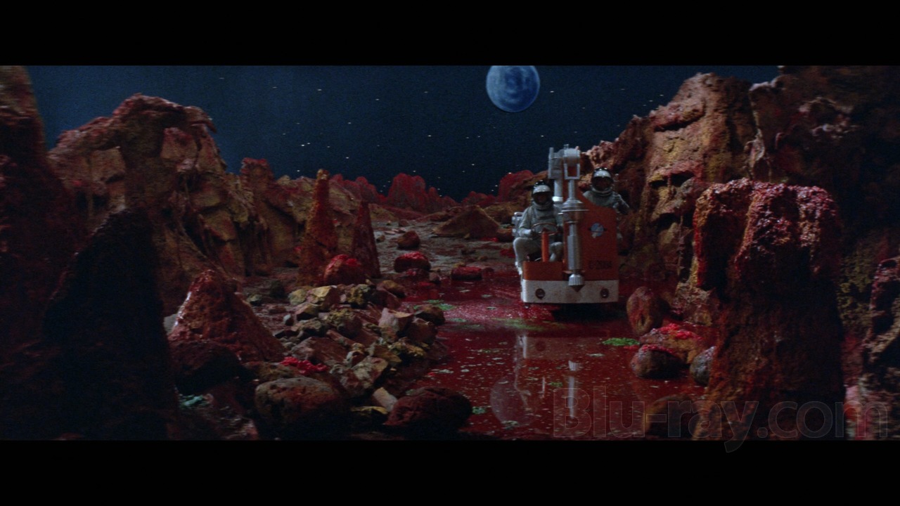 https://images.static-bluray.com/reviews/15982_3_large.jpg
