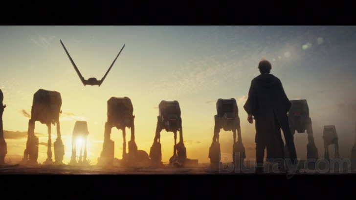  Star Wars Episode VIII: The Last Jedi [Blu-ray] [2020] [Region  Free] : Movies & TV