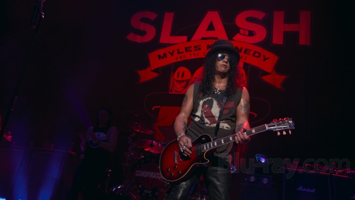 Slash Sets Tour, New LP 'Living the Dream' With Myles Kennedy