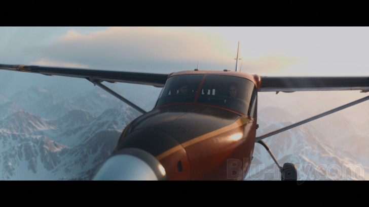 Flight Risk Blu Flight Risk Blu-ray (Blu-ray + DVD + Digital 4K)