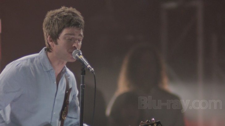 Noel Gallagher's High Flying Birds: International Magic Live at the O2 Blu- ray (Blu-ray + CD)
